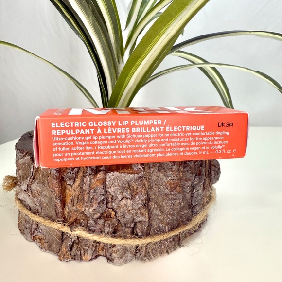 Milk Makeup, Electric Glossy Lip Plumper, Wired - Picture 9 of 9